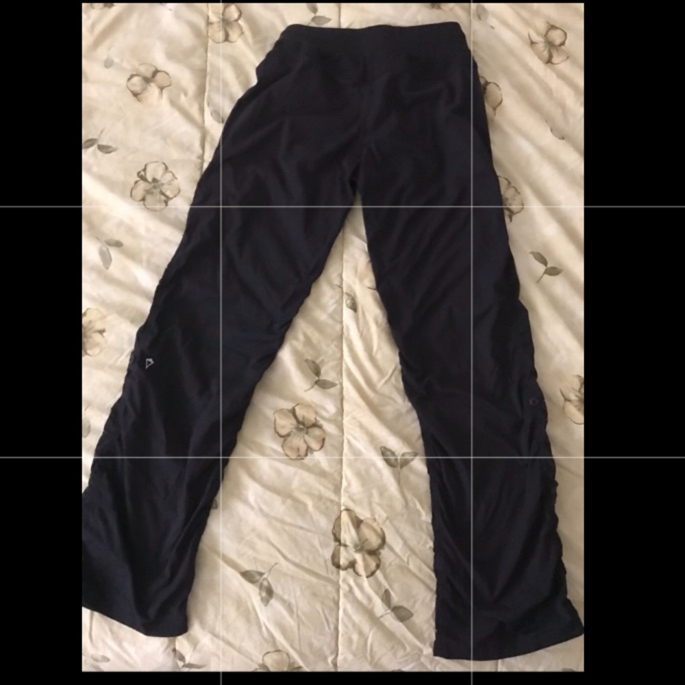 Ivivva by Lululemon Live to Move Pant